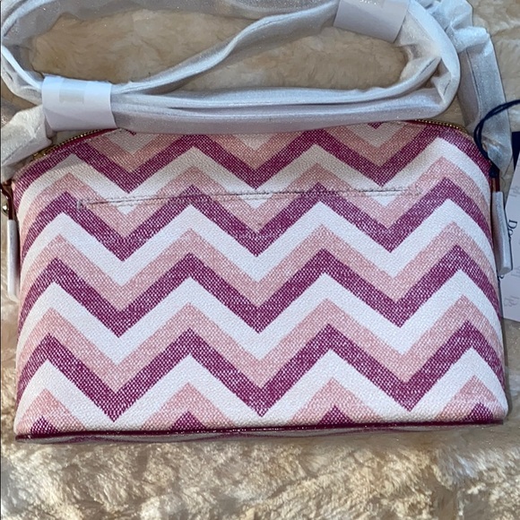 RARE & SOLD OUT! Dooney & Bourke Pink Chevron Suki Crossbody - Picture 10 of 13